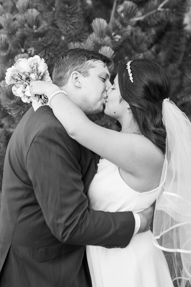 SaltLakeCityPhotographer-TommyBrendaWedding-083