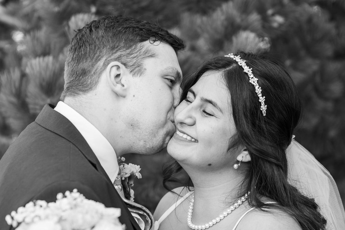 SaltLakeCityPhotographer-TommyBrendaWedding-085