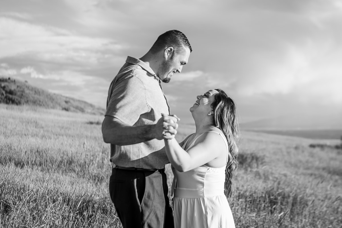 SaltLakeCityPhotographer-DeziraeThomasEngagements-151