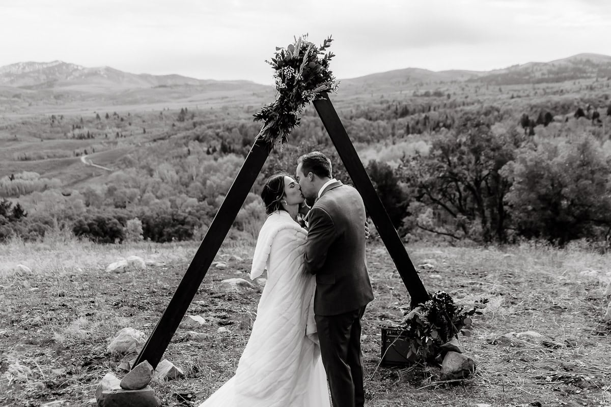 Utah-Mountain-Autumn-Elopement-096